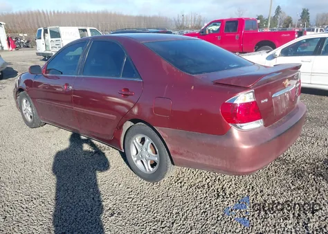 2005 Toyota Camry Le from USA, damaged, VIN 4T1BE32K35U383437